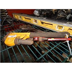 BUNDLE OF PIPE WRENCHS