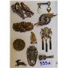 Image 1 : 10 BROOCHES
