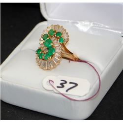 LADIES VINTAGE 18K EMERALD & DIAMOND RING
