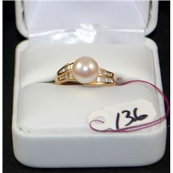 LADIES 14K PEARL & DIAMOND FASHION RING