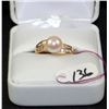 Image 1 : LADIES 14K PEARL & DIAMOND FASHION RING