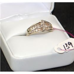 LADIES 14K WHITE GOLD MARQUISE DIAMOND RING