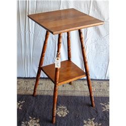 VINTAGE OAK SQUARE TABLE