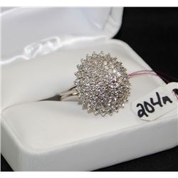 LADIES 14K WHITE GOLD DIAMOND CLUSTER RING