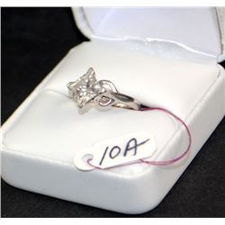 LADIES PLATINUM 2.03 CT PRINCESS CUT DIAMOND SOLITAIRE RING. THE DIAMOND IS SI1 CLARITY, H COLOR. TH