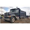 Image 23 : 2004 Mack Granite CV713 Quad Axle Dump Truck