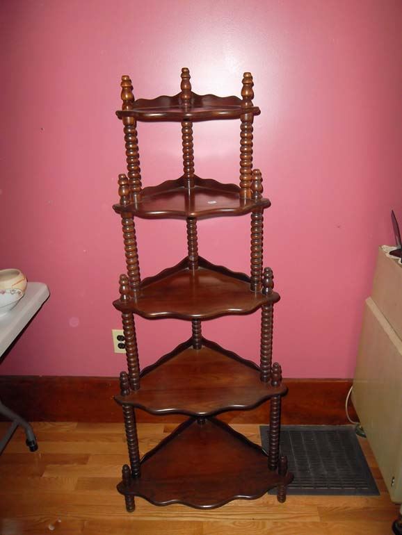 KnickKnack Stand (1951)