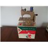 Image 1 : Childs Singer Sewing Machine