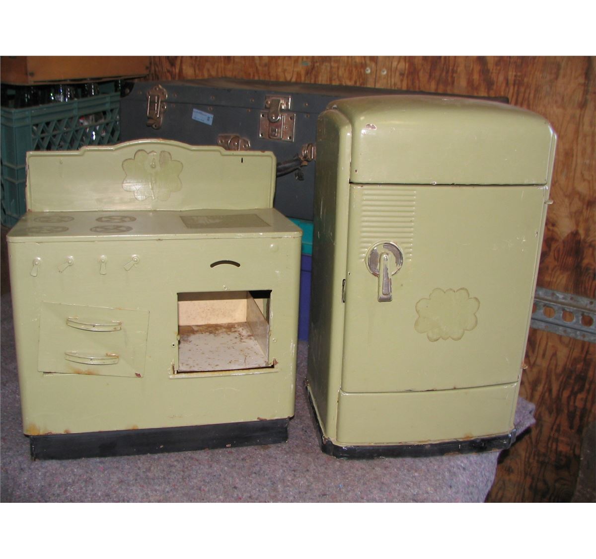 Child's Fridge & Stove (battery operated)