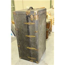 Shipping Trunk with 2 Way Opener