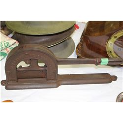 Empire Tobacco Co. #2 Cigar Cutter (Quebec)