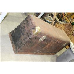 1920's Car Trunk & Bracket