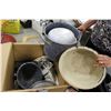 Image 2 : Selection (box) of Enamelware