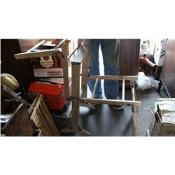 Wash Stand (needs some repair)