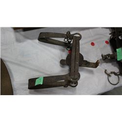 2 Wolf Traps - 1 Blake & Lamb - 1 Oneida Victor (choice)