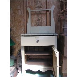 Canadiana Wash Stand with Harp