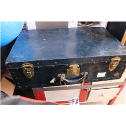 Monarch Luggage Trunk