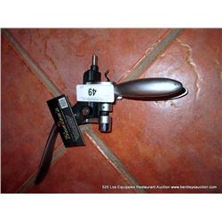 LOT: KITCHEN UTENSILS