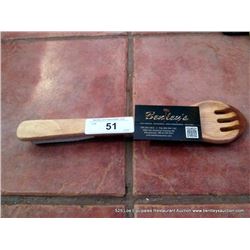 LOT: KITCHEN UTENSILS