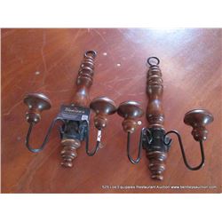 LOT: WALL HANGING CANDLE HOLDERS