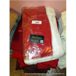 LOT: LINENS