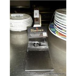 LOT: SPATULAS 2X MONEY