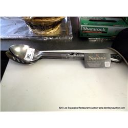 LOT: SERVING SPOONS 5X MONEY