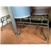 Image 1 : WIRE STAND