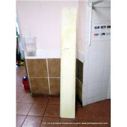 LOT: CUTTING BOARDS 2X MONEY