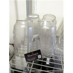 LOT: PITCHERS 4X MONEY