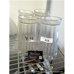 LOT: PITCHERS 4X MONEY