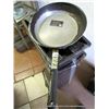 Image 1 : COOL HANDLE FRYING PAN