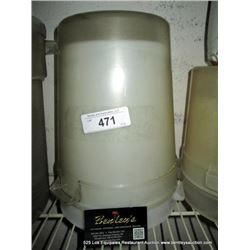 LOT: PLASTIC MIXING BUCKETS 2X MONEY