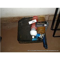 LOT: CLEANING PRODUCTS