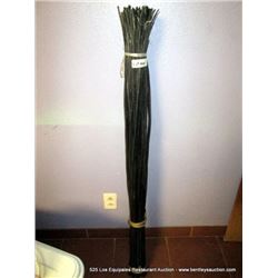 LOT: DECORATION STICKS