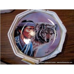 SPIRIT OF THE MAGESTIC WOLF FINE PORCELAIN PLATE HA2032