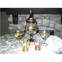 Gold Trim Decanter / 4 Glasses