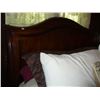 Image 1 : Sleigh Bed Queen Size