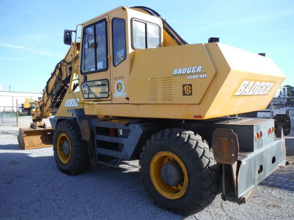 2006 BADGER 1085D CRUZ-AIR Rubber Tire Excavator, S/N 50901, Mercedes ...