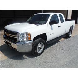 2012 CHEVROLET 2500 PICKUP, S/N 1GC2CVCG7CZ235677, Ext Cab, V8 Gas, A/T, AC, Lift Gate, Odometer Rea