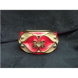 PINK AND WHITE ENAMEL HINGED CUFF BRACELET (L139-3)
