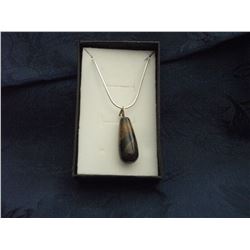 NATURAL TIGERS EYE TEAR DROP SHAPED PENDANT ON A SNAKE CHAIN (L139-22)