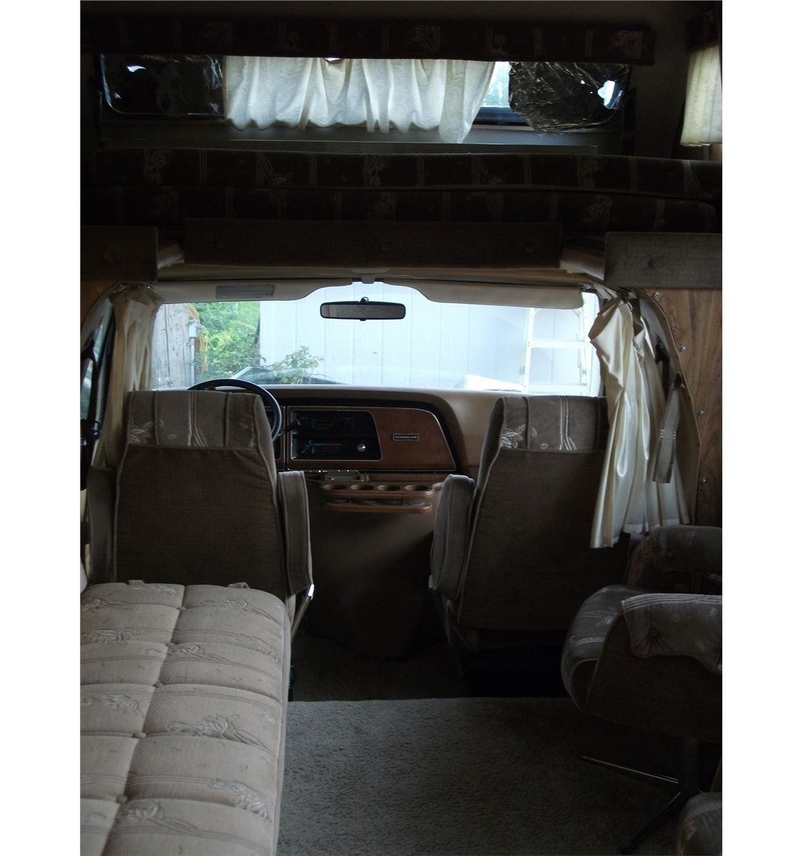 1986 VANGUARD CLASS 'C' MOTORHOME