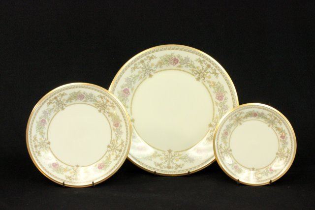 Lenox Castle Garden Dinnerware