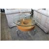 Image 1 : CONTEMPORARY GLASS TOP ROUND END TABLE