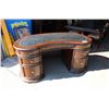 Image 1 : STANLEY FURNITURE MAHOGANY FINISH LEATHER TOP KIDNEY SHAPED DOUBLE PEDESTAL DESK