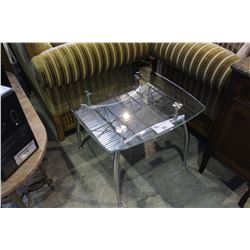 CONTEMPORARY GLASS TOP END TABLE