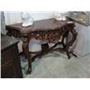 Image 2 : 2PC HEAVILY CARVED MAHOGANY HALL TABLE WITH MATCHING MIRROR - HALL TABLE TOP HAS CHIPPED CORNER