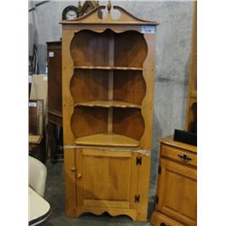 VILAS SOLID MAPLE CORNER CABINET