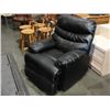 Image 2 : BLACK LEATHERETTE ELECTRIC RECLINER